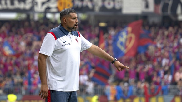 Trainer Samir Chaibeddra (FC Biel), im Schweizer Fussball Cupfinalspiel zwischen dem FC Biel-Bienne und FC Basel, am Sonntag, 1. Juni 2025, im Stadion Wankdorf in Bern. (KEYSTONE/Peter Schneider)