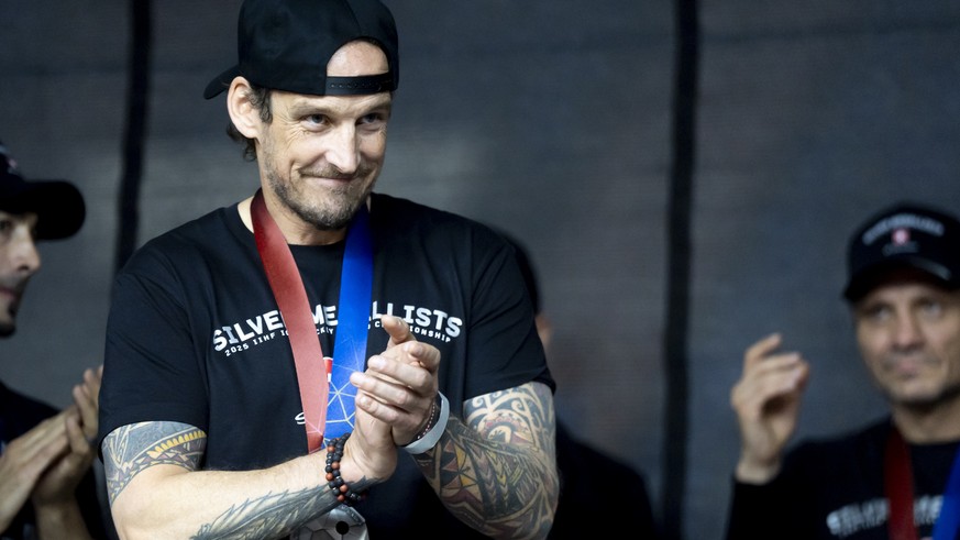 Head Coach Patrick Fischer beim Empfang der Schweizer Eishockey Nationalmannschaft nach dem Gewinn der Silbermedaille an der Eishockey-Weltmeisterschaft in Stockholm, am Montag, 26. Mai 2025 in der Sw ...