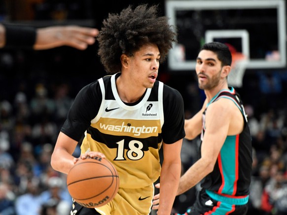 Kyshawn George régale en NBA