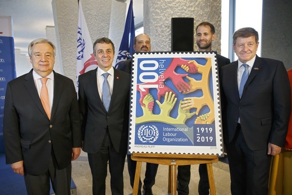 U.N. Secretary-General Antonio Guterres, left, Swiss Foreign Minister Ignazio Cassis, 2nd left, Sami Kanaan, center, Mayor of the Geneva, Antonio Hodgers, 2nd right, President of the State Council of  ...
