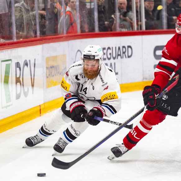 L&#039;attaquant Daniel Ljunggren (à gauche) fait son retour sous les couleurs de Gottéron après un passage lors des play-offs 2024/25. (Archives)