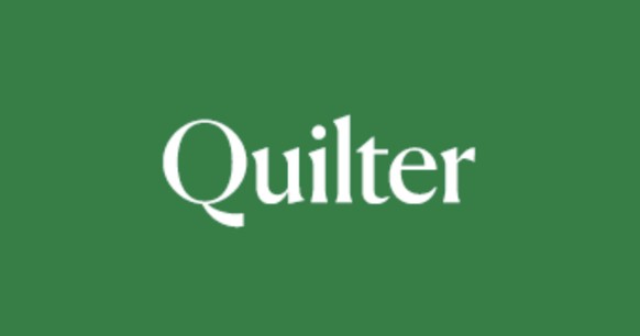 Ce logo trône au centre du terrain lors des matchs de la tournée automnale.