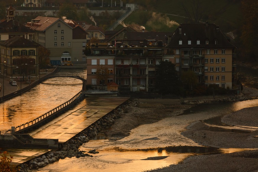 L&#039;Aar sort de son lit en automne en ville de Berne.