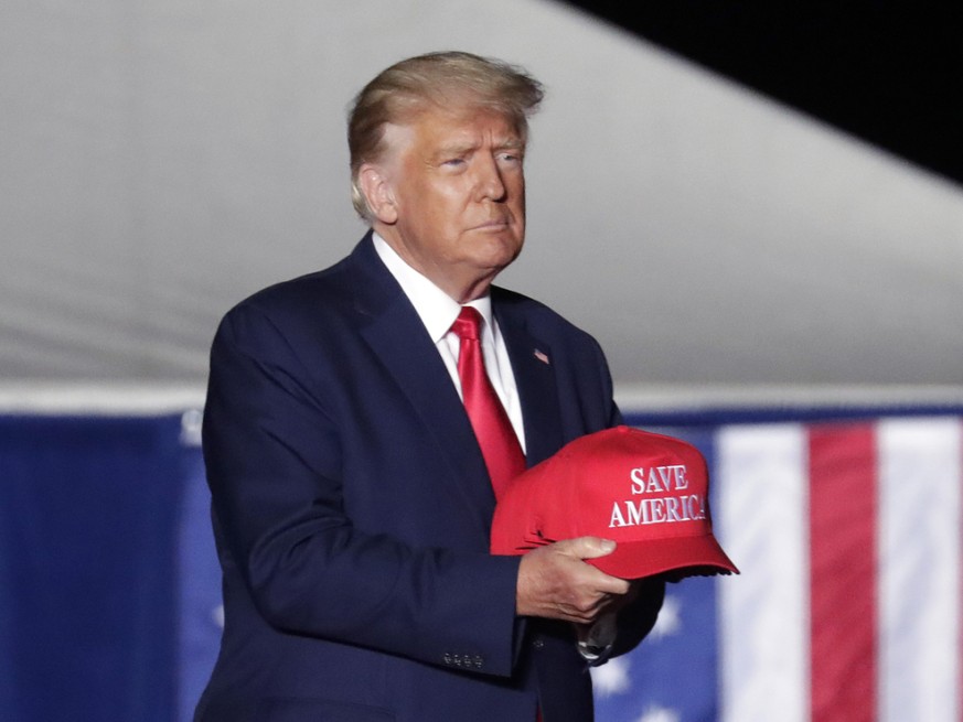 Pendant son mandat présidentiel, Donald Trump a eu une relation exécrable avec de grands médias comme CNN et le New York Times, qu'il a baptisés médias "fake news" (archives).