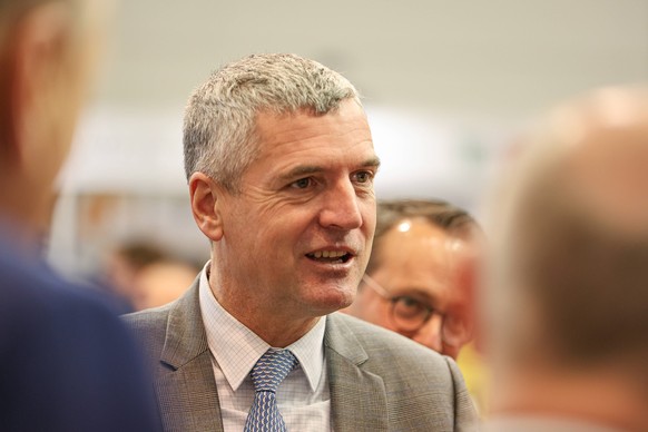 Internationale Gr�ne Woche 2024. Er�ffnungsrundgang. Messestand S�dtirol, Herbert Dorfmann, Mitglied des Europ�ischen Parlaments. EVP DEU, Deutschland, Berlin, 19.01.2024: *** International Green Week ...