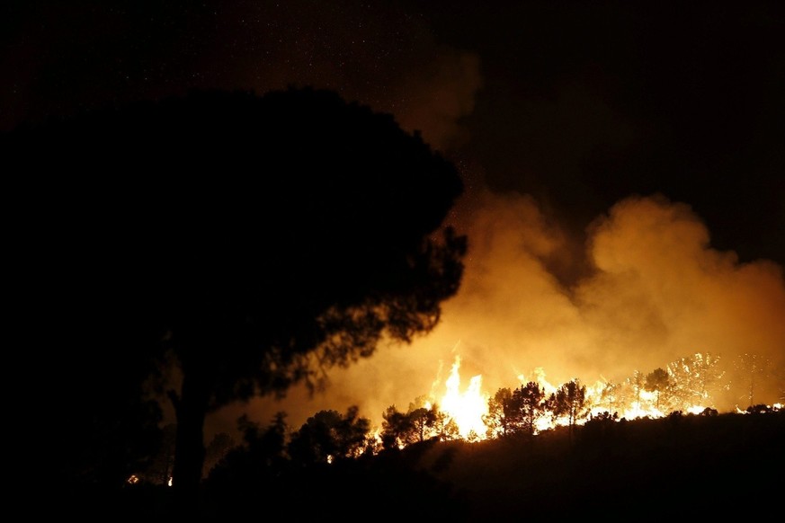 Un incendie embrase la Sierra Negra (montagnes noires), près de Coin à Malaga, dans le sud de l&#039;Espagne, fin du 30 août 2012.