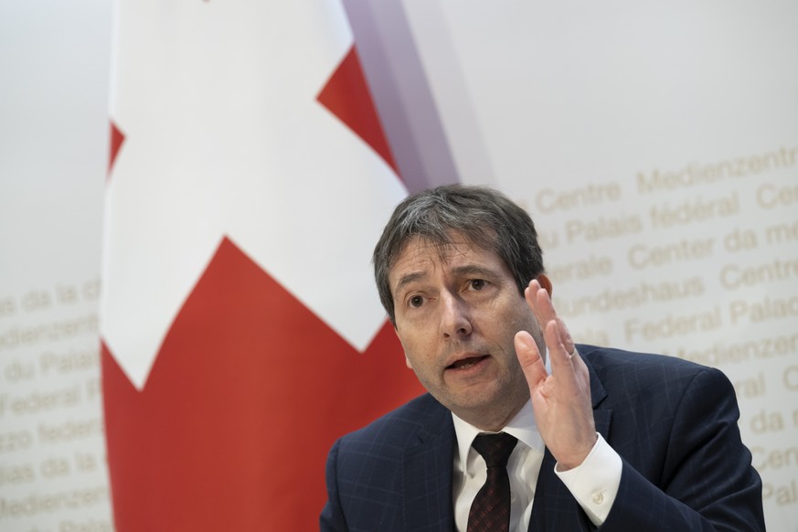 Bundesratssprecher Andre Simonazzi spricht an einer Medienkonferenz zur Armeebotschaft 2023, am Mittwoch, 15. Februar 2023, im Medienzentrum Bundeshaus in Bern. (KEYSTONE/Anthony Anex)