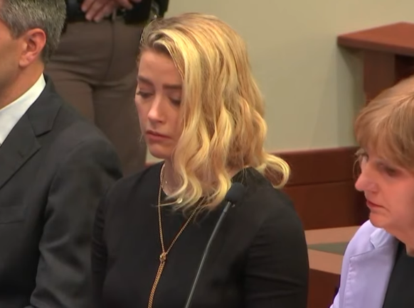 Amber Heard pendant la lecture du verdict.