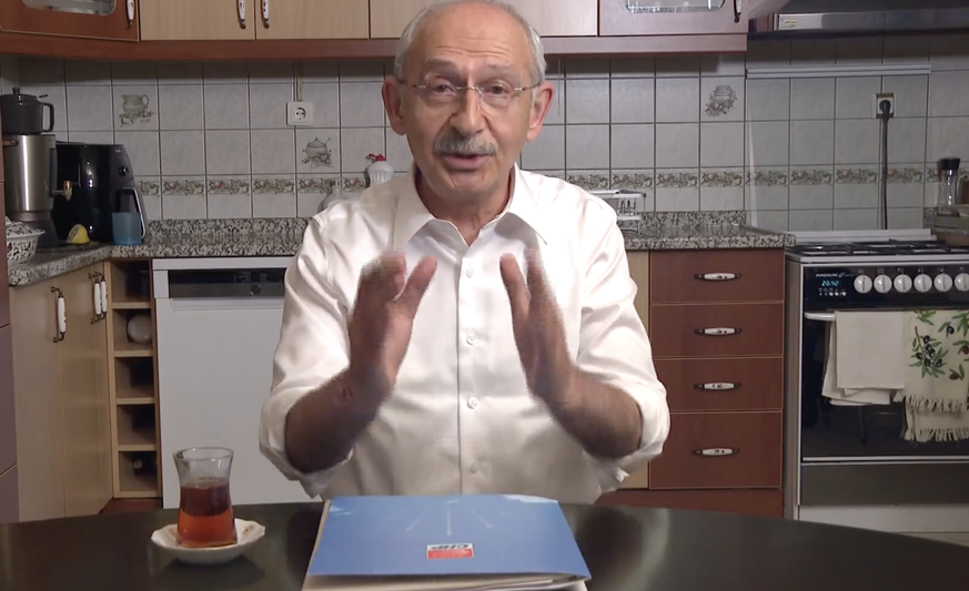 Dans une vidéo Twitter enregistrée dans la cuisine de son appartement, Kemal Kilicdaroglu a exposé sa vision concernant la politique d&#039;Erdogan.