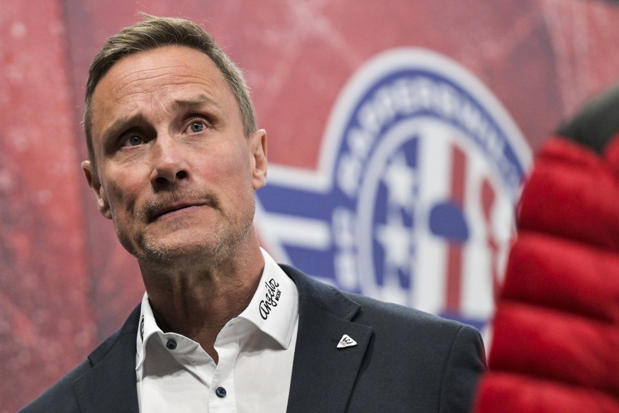 Head Coach Roger Roennberg (HCFG) im zweiten Playoff-Viertelfinalspiel der National League zwischen den Rapperswil-Jona Lakers (SCRJ) und dem HC Fribourg-Gotteron (HCFG), am Sonntag, 22. Maerz 2026, i ...