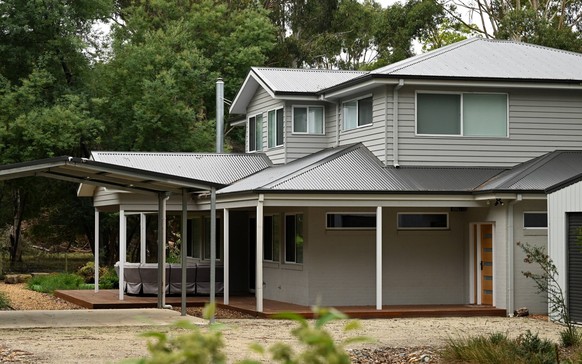 L&#039;extérieur de la maison de Leongatha où Erin Patterson aurait servi quatre Wellingtons au bœuf et aux champignons en juillet 2023, à Leongatha, Victoria, lundi 28 avril 2025.