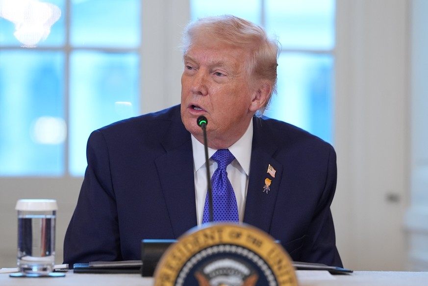 La Suisse appelle à la désescalade ++ JD Vance défend Trump