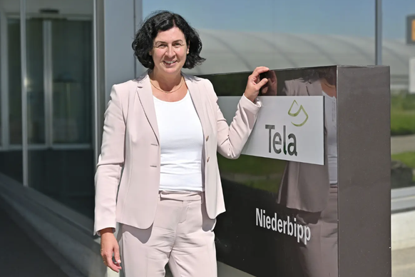Verena Queck-Glimm est associée directrice de l&#039;usine de papier allemande Fripa. Leur groupe de sociétés comprend Cartaseta et Tela en Suisse.