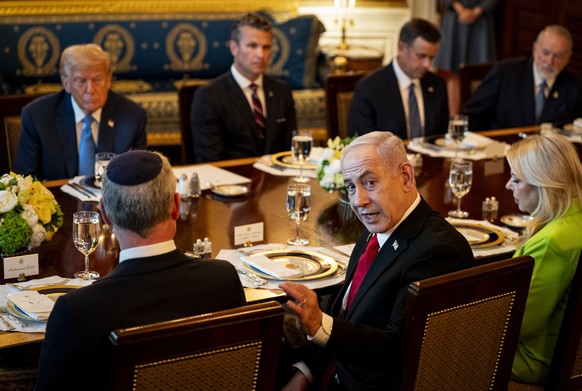 epa12223555 US President Donald Trump (L, top) and Israeli Prime Minister Benjamin Netanyahu (C, bottom) attend a dinner in the Blue Room of the White House in Washington, DC, USA, 07 July 2025. Israe ...