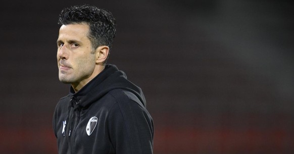 L&#039;entraineur du FC Sion Fabio Grosso mon tre sa deception a la fin de la rencontre de football a huis clos de Super League entre FC Sion et FC Lugano lors de la pandemie de Coronavirus (Covid-19) ...