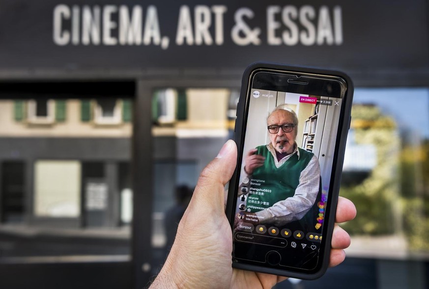 Le réalisateur Jean-Luc Godard annonce la fin de carrière cinématographique