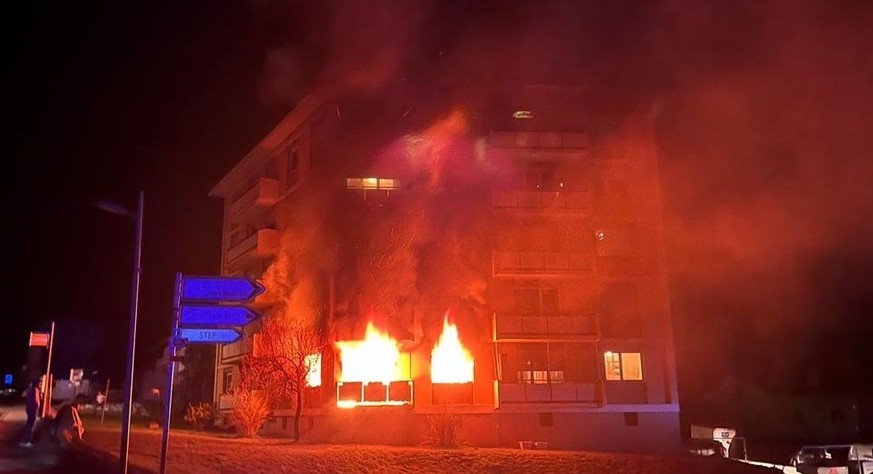 Une personne a été grièvement blessée dans un incendie à à St-Pierre-de-Clages (VS), le 19 mars 2023.