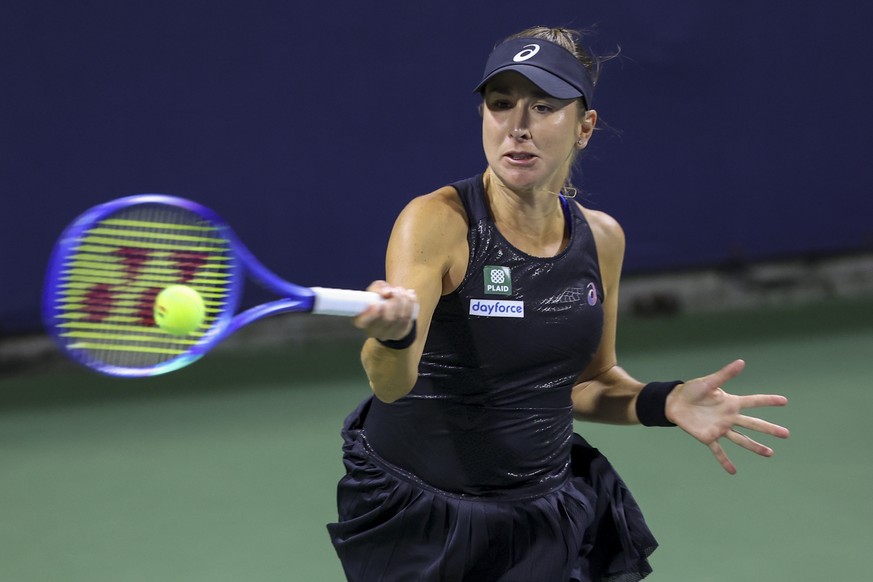 epa12328483 Belinda Bencic of Switzerland in action against Ann Li of the United States during the second round of the US Open Tennis Championships at the USTA Billie Jean King National Tennis Center  ...