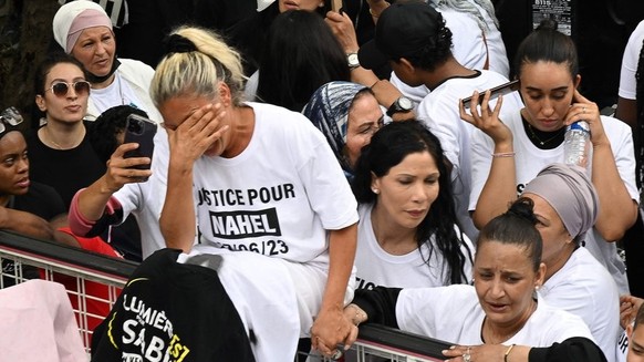 Mardi matin, Mounia a perdu son fils Nahel, tué d&#039;une balle à bout portant tirée par un policier. En quelques heures, cette maman de Nanterre a dû digérer la mort de son «bébé» de 17 ans, gérer l ...