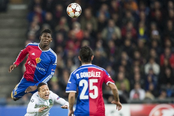 Breel Donald Embolo, of Basel, up, fights for the ball against Marcelo Marcelinho, down, of Ludogorets during an UEFA Champions League group B matchday 4 soccer match between Switzerland&#039;s FC Bas ...