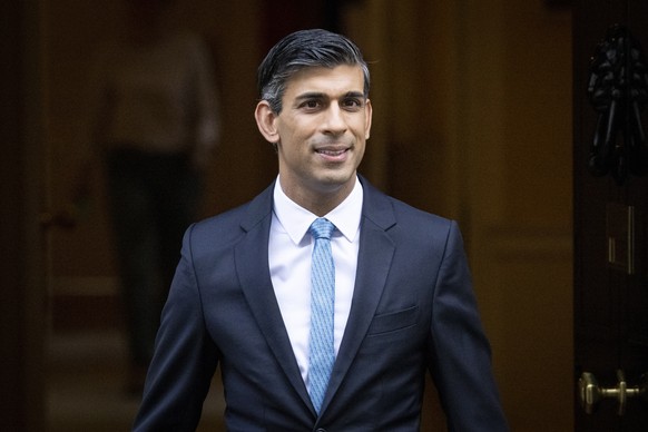 Le Premier ministre britannique Rishi Sunak en route vers le Parlement à Londres, en Grande-Bretagne, le 23 novembre 2022.