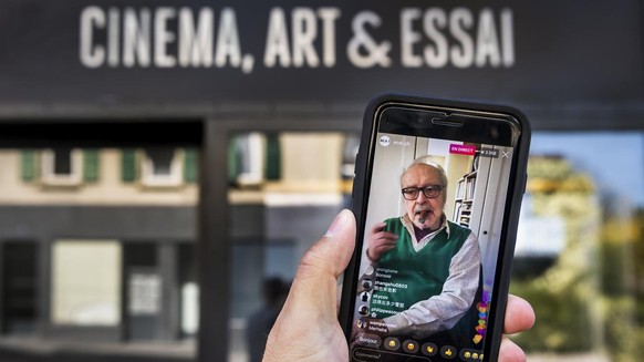 Le réalisateur Jean-Luc Godard annonce la fin de carrière cinématographique