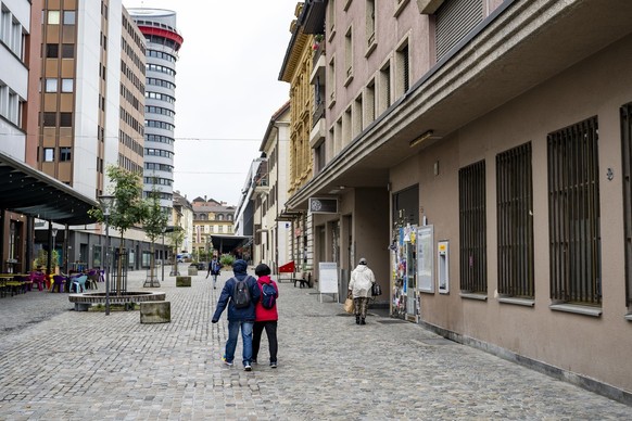 Une vue de la place du Marche apres renovation le mardi 10 septembre 2024 a La Chaux-de-Fonds. (KEYSTONE/Jean-Christophe Bott)