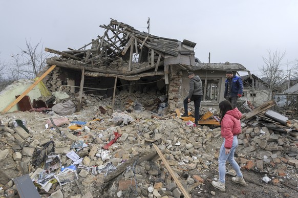 Les dégâts causés par les missiles russes, jeudi 9 mars près de Lviv.