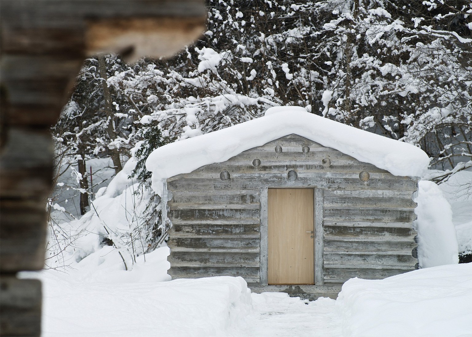 À Flims, le chalet en béton de Georg Nickisch et Selina Walder défie les conventions. Refugi Lieptgas, Flims, 2012.