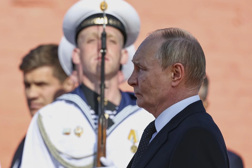 «Lors d&#039;une réunion de deux heures, il a parlé pendant une heure et 55 minutes»: Vladimir Poutine jeudi à Severodvinsk, dans le nord arctique de la Russie.