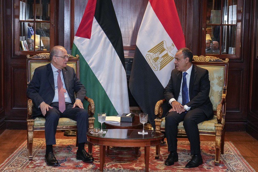 Egyptian Foreign Minister Badr Abdelatty, right, meets with Palestinian Prime Minister Mohammed Mustafa, in Cairo, Egypt, Wednesday, Feb. 5, 2025. (AP Photo/Amr Nabil)
Badr Abdelatty,Mohammed Mustafa