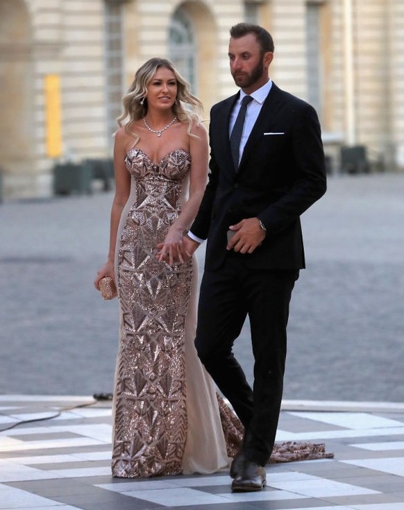 WASHINGTON, DC - APRIL 28:U.S. President Donald Trump and First Lady Melania Trump pose on the balcony of the White House during a state arrival ceremony on the South Lawn of the White House on day tw ...