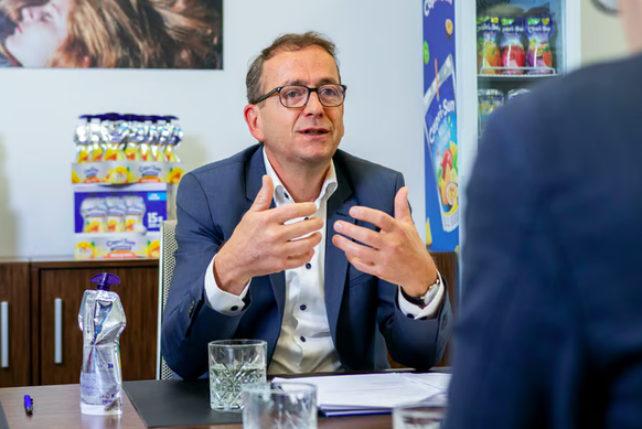 Roland Weening ist CEO des Kultgetränks Capri-Sun. Der Hauptsitz der Firma liegt in Baar im Kanton Zug.