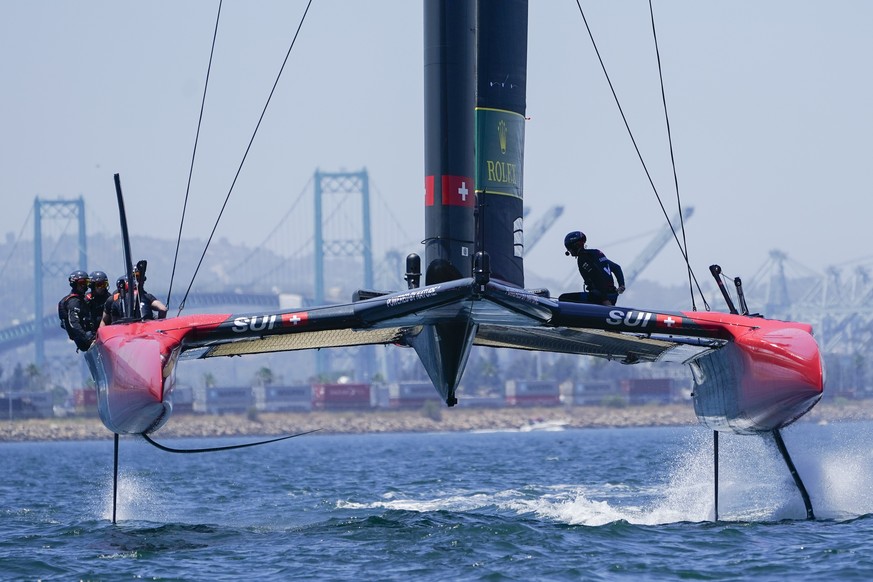 SAilGP Suisse: Le SailGP réunit les meilleurs marins du monde dans une compétition de pointe. La Suisse y est talentueuse mais excessivement prudente, selon son patron.