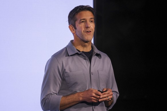 epa12903433 (FILE) - Apple senior vice president of hardware engineering John Ternus presents the 'Apple Experience' to announce Apple's new products, including the MacBook Neo, in New  ...