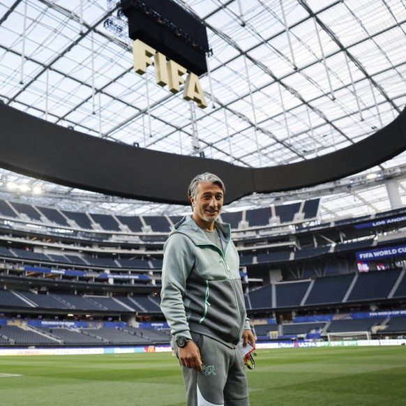 Murat Yakin sera soulagé si son équipe s'impose jeudi dans l'impressionnant stade de Los Angeles.