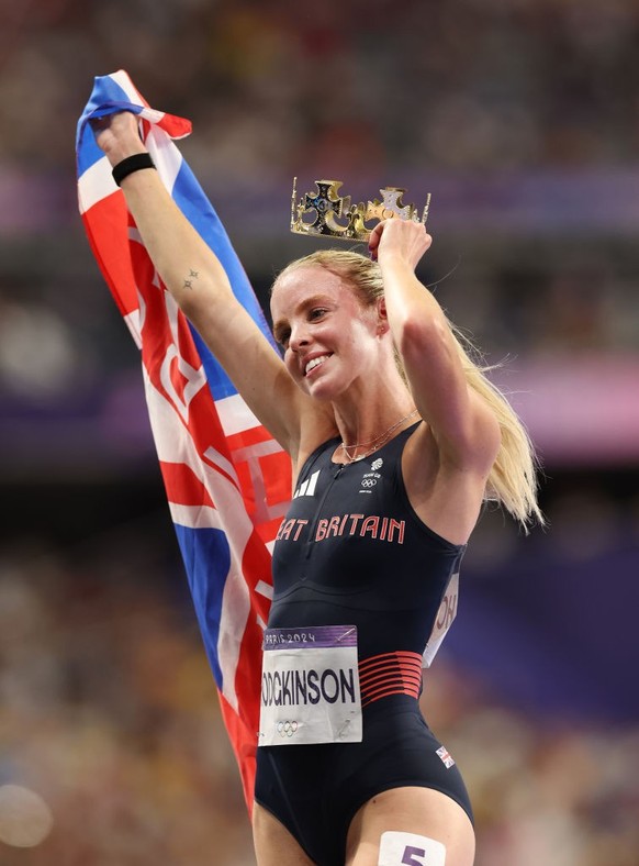 PARIS, FRANCE - AUGUST 05: Keely Hodgkinson of Team Great Britain celebrates winning the Women&#039;s 800m final on day ten of the Olympic Games Paris 2024 at Stade de France on August 05, 2024 in Par ...