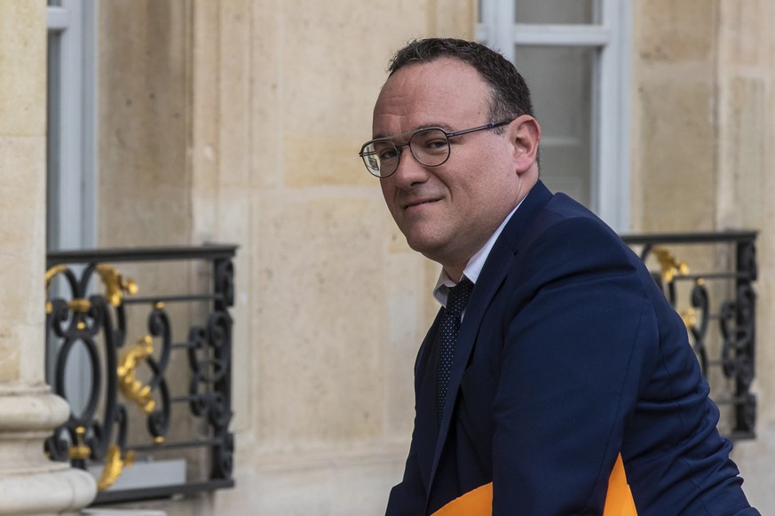 epa09968361 French Minister for Solidarity, Autonomy and People with Disabilities Damien Abad arrives for the first new cabinet meeting at the Elysee Palace, in Paris, France, 23 May 2022. Elisabeth B ...