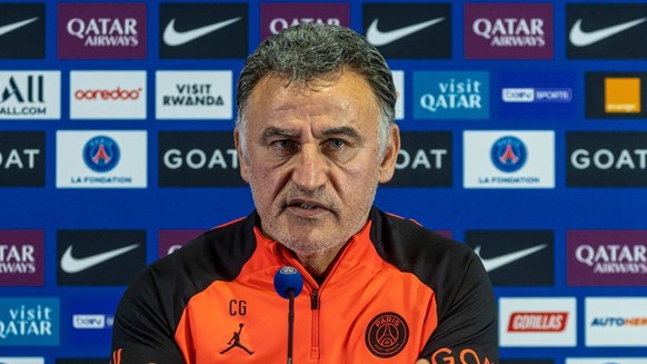 epa10390366 Paris Saint Germain&#039;s head coach Christophe Galtier holds a press conference following a training session at the Camp des Loges sports complex in Saint Germain en Laye, near Paris, Fr ...