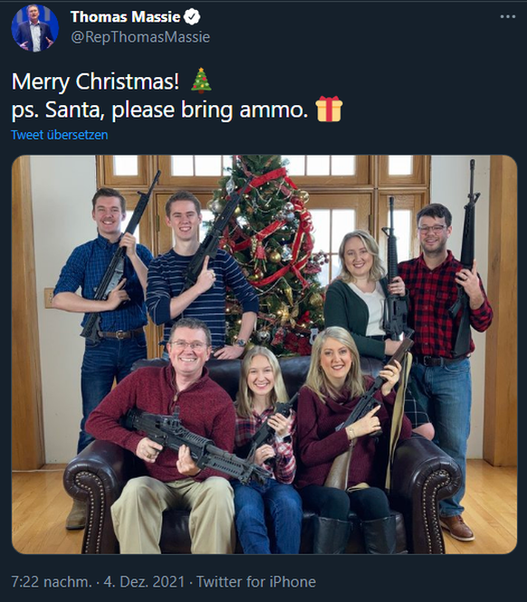 Message de Noël d'un membre républicain du Congrès et de sa famille: «Joyeux Noël ! ps: Père Noël, apporte des munitions».