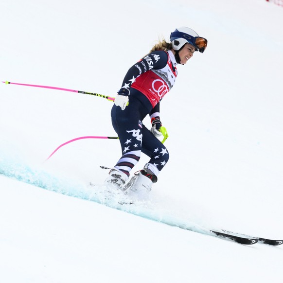 La descente a été annulée peu après la chute de Lindsey Vonn