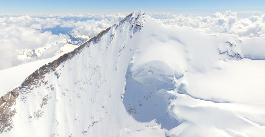 Le Nordend, sommet valaisan à 4'608 mètres d'altitude.