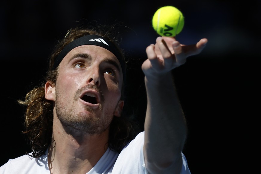 Stefanos Tsitsipas au sommet de son art perché.