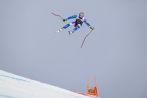 Matthieu Bailet vole sur la piste de Crans-Montana.
