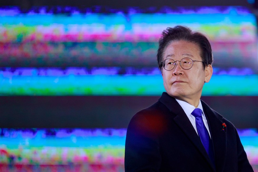 La crise sud-coréenne a propulsé Lee Jae-myung, populiste de gauche controversé, vers la présidence malgré une condamnation contestée et un avenir politique incertain.
