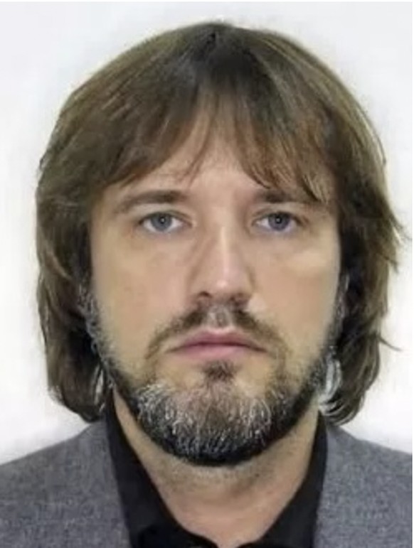 Artem Uss est le fils d’un homme politique russe qui a été gouverneur de la région russe du kraï de Krasnoïarsk.