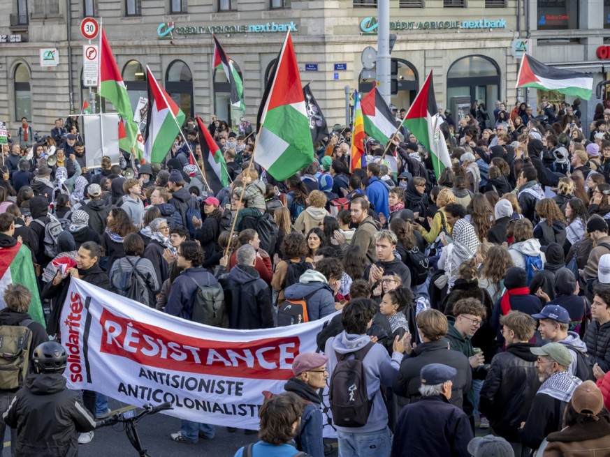 Ils étaient plusieurs milliers de manifestants à Genève, comme dans de nombreuses autres villes d&#039;Europe.