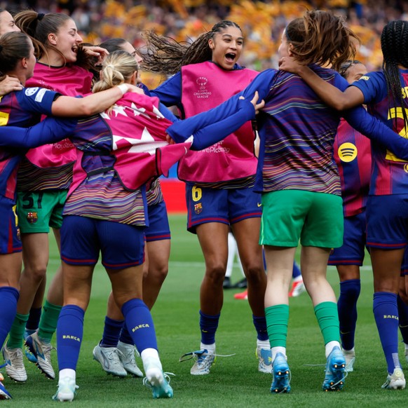 Le FC Barcelone de Sydney Schertenleib, au centre, toujours en course pour le triplé.