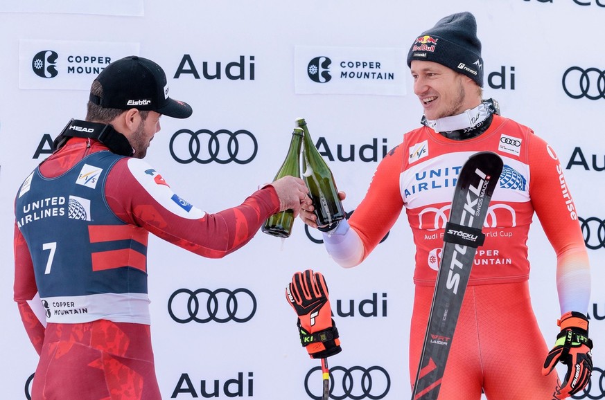 Marco Odermatt (à droite) et ses skis Stöckli.