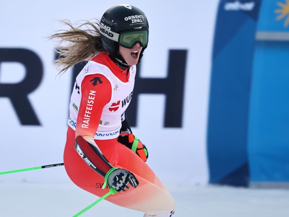 La joie de Camille Rast, qui a remporté son premier géant de Coupe du monde samedi